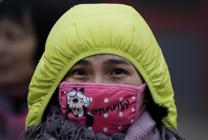 China Is Facing The Smog With Stylish Masks (22 pics)