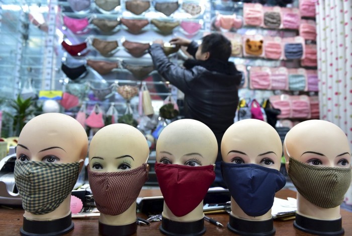 China Is Facing The Smog With Stylish Masks (22 pics)