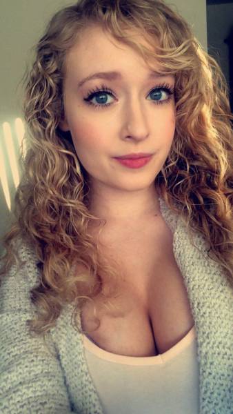 Beautiful Babes With Busty Chests Make The World A Brighter Place (56 pics)