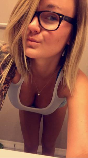 Beautiful Babes With Busty Chests Make The World A Brighter Place (56 pics)