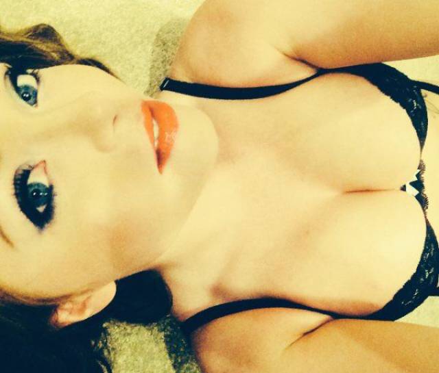 Beautiful Babes With Busty Chests Make The World A Brighter Place (56 pics)