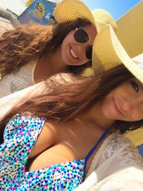 Beautiful Babes With Busty Chests Make The World A Brighter Place (56 pics)