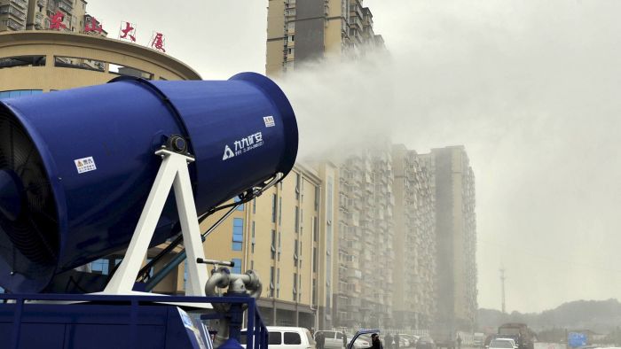 China Tries To Battle The Smog With A New Weapon (4 pics)