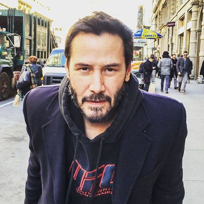 Keanu Reeves Drops Some Serious Wisdom On The World (2 pics)