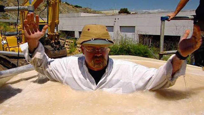 The Truth Is Revealed When Mythbusters Bust Some Of History's Greatest Myths (14 pics)