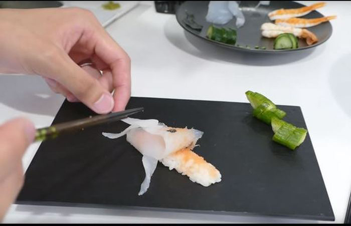 How To Make Sushi Look Like Real Life Koi In Just A Few Steps (15 pics)