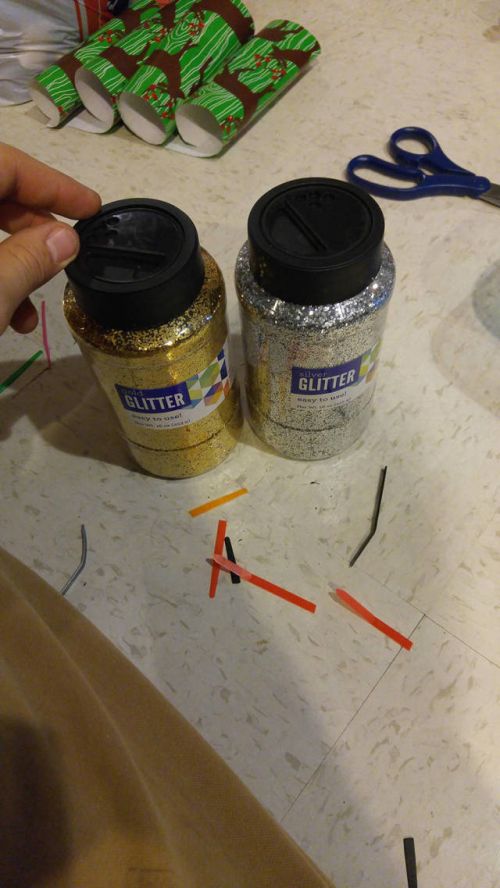 Guy Takes Holiday Gift Wrapping To The Extreme (14 pics)