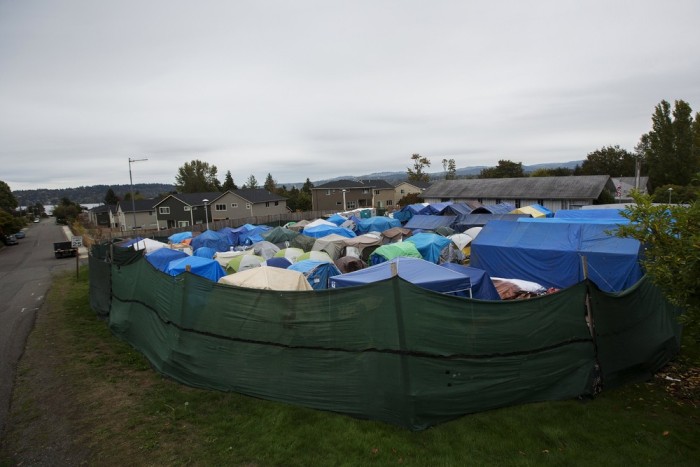 The Homeless Have Created Their Own Tent City In Arizona (35 pics)
