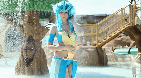 Gorgeous Ladies of Cosplay  (18 gifs)