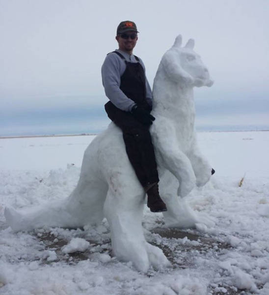 Your Mind Is About To Be Blown By These Impressive Snow Sculptures (35 pics)
