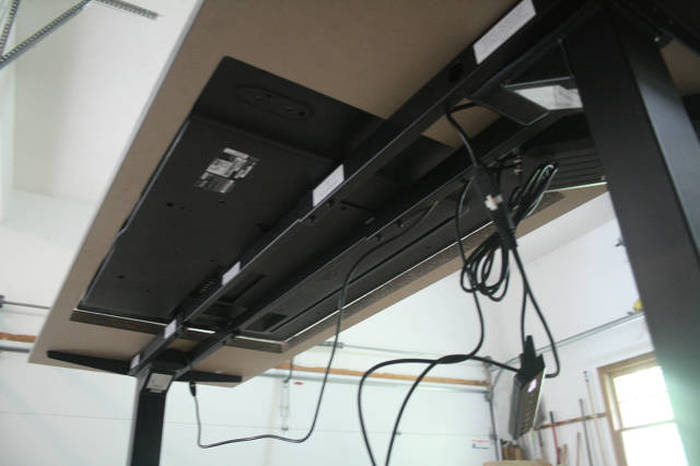 This Self Built Computer Desk Kicks a Ton of Ass (33 pics)
