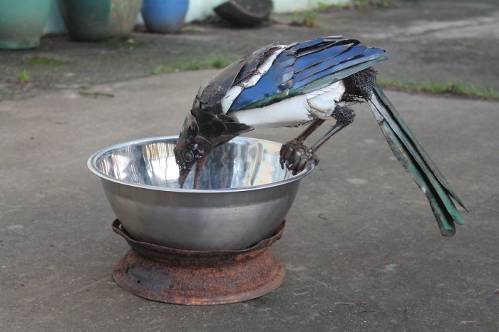 Artist Turns Scrap Metal Into Animals (13 pics)
