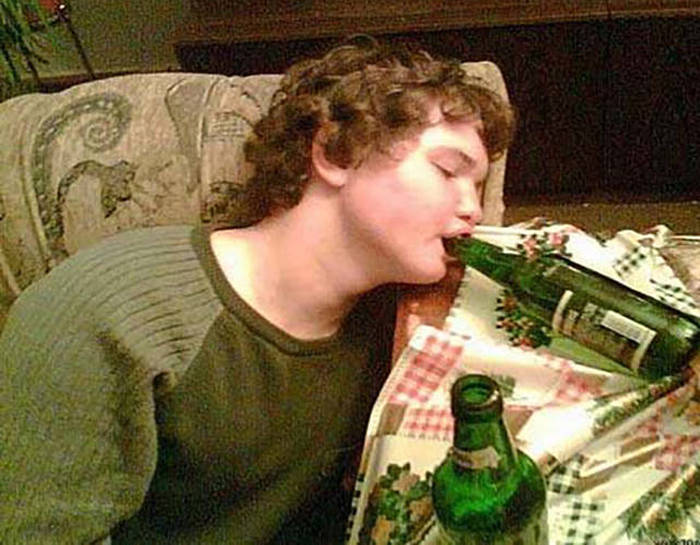 Alcohol Is Always The Ingredient That Gets A Party Started (40 pics)