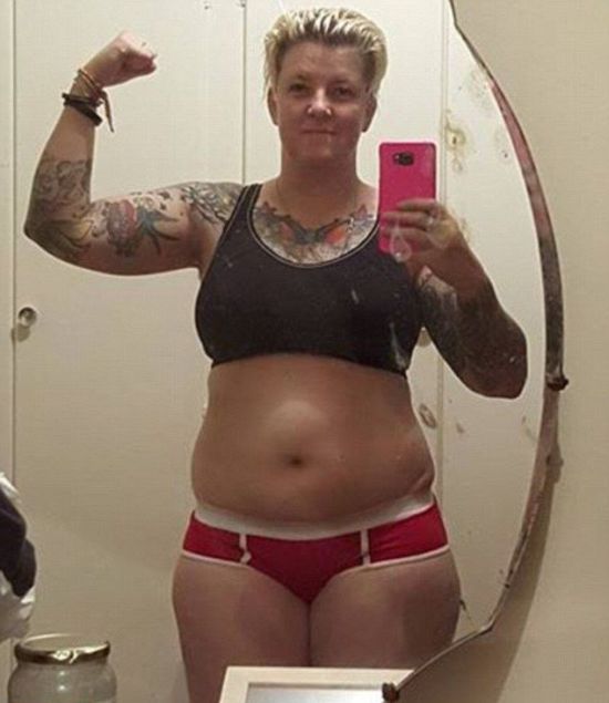 Brave Mother Goes Viral Thanks To A Photo Of Herself In Her Underwear (6 pics)