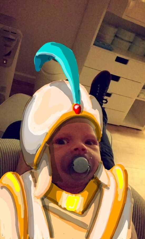 Dad Creates Epic Masterpieces By Doodling On His Baby’s Snapchat Pics (20 pics)