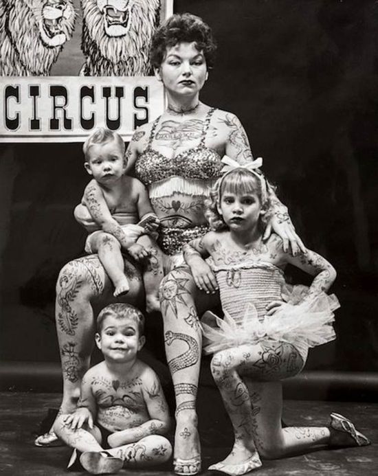 These Old Creepy Circus Photos Are No Laughing Matter (20 pics)
