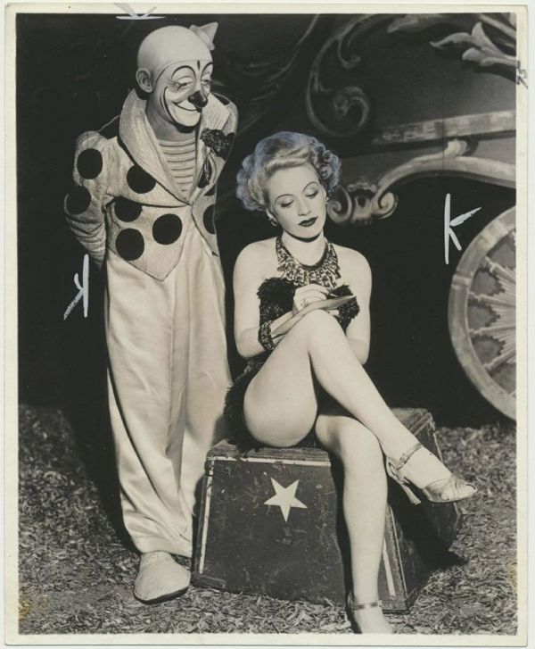 These Old Creepy Circus Photos Are No Laughing Matter (20 pics)