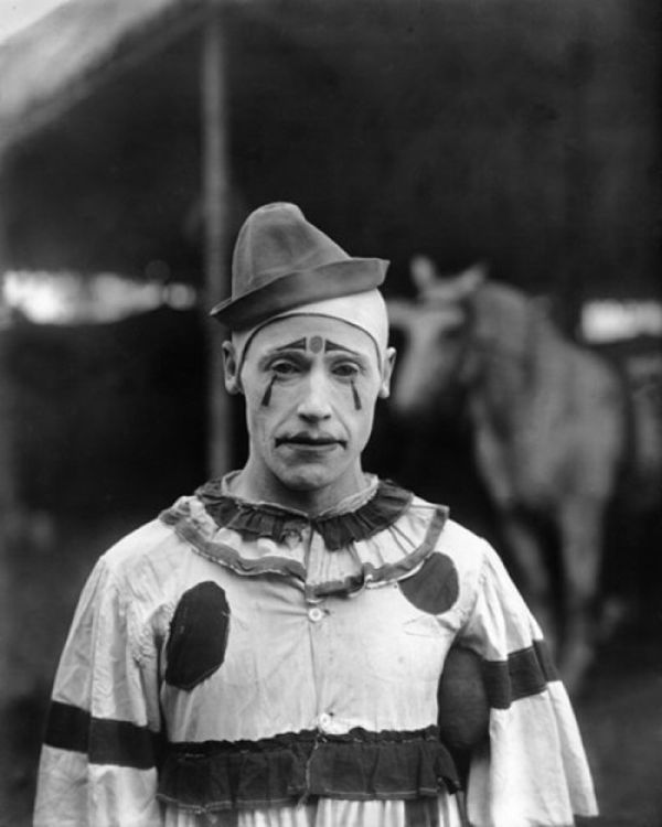 These Old Creepy Circus Photos Are No Laughing Matter (20 pics)