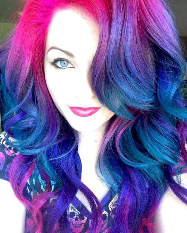 Hairstylist Takes You Behind The Scenes Of Social Media Selfies (7 pics)