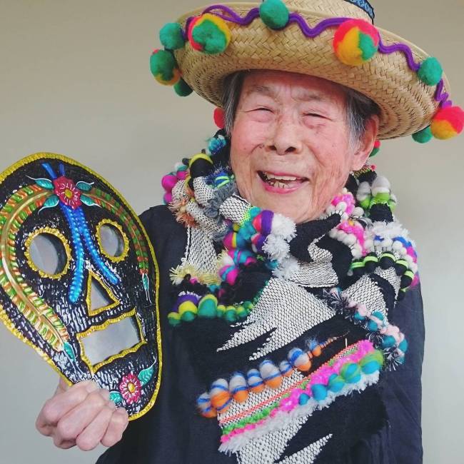 93 Year Old Grandmother Dresses Up In Her Granddaughter’s Clothes (11 pics)