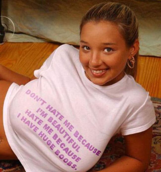 You've Got To Appreciate A Gorgeous Girl With A Great Sense Of Humor (35 pics)