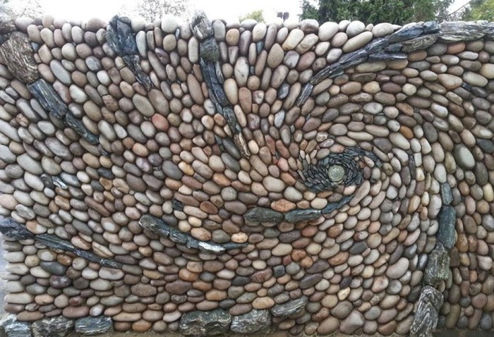 It's Amazing What Some People Can Create With Simple Stones (10 pics)