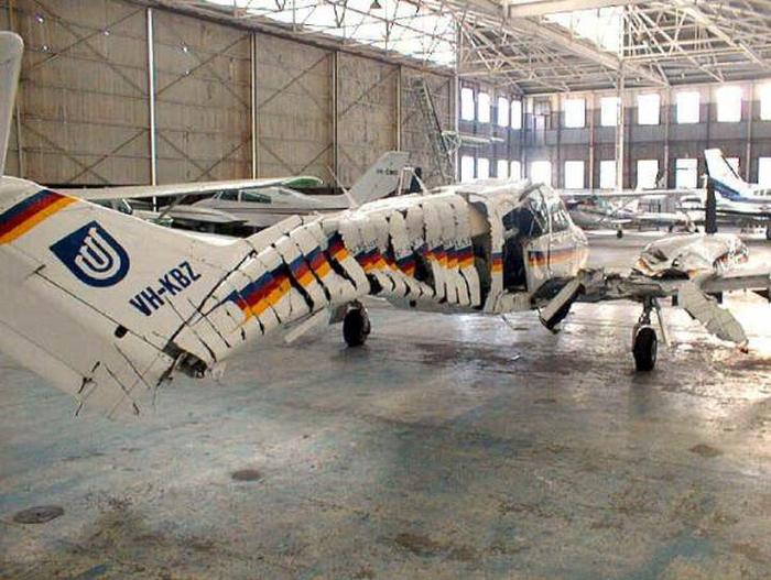 Aircraft Accidents Can Come Out Of Nowhere (65 pics)