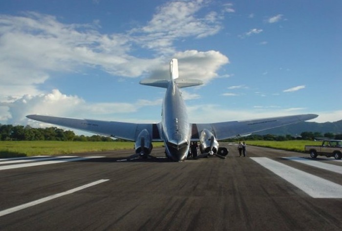 Aircraft Accidents Can Come Out Of Nowhere (65 pics)