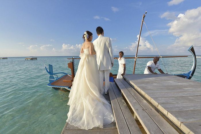 This House Is Absolutely Perfect For A Small Wedding (5 pics)
