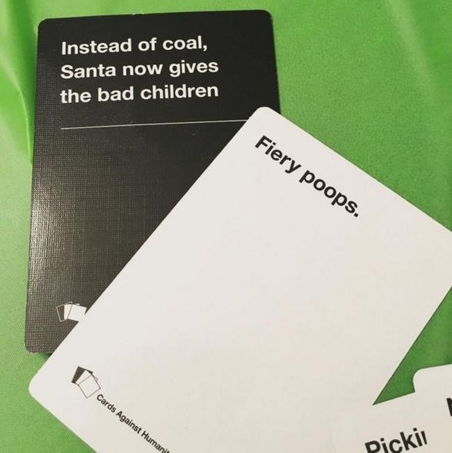 Disturbing Cards Against Humanity Combinations You Can't Help But Laugh At (21 pics)