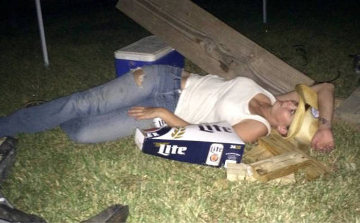 You Know The Party Is Getting Out Of Hand When It Starts To Look Like This (63 pics)