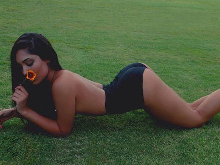You Can't Go Wrong With These Bootylicious Babes And Their Gorgeous Butts (74 pics)