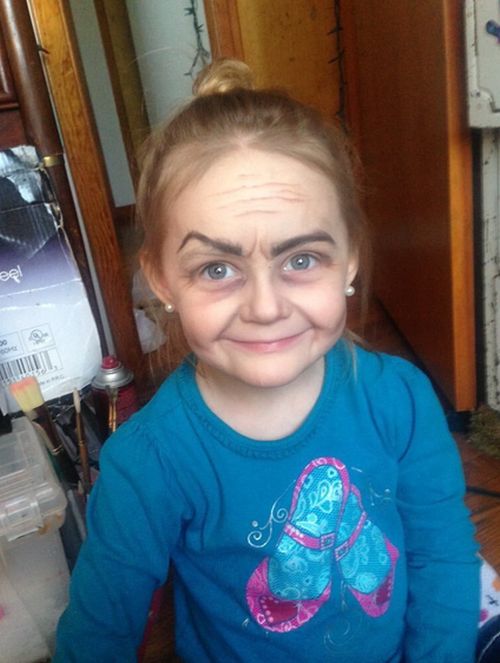 Toddler Gets Turned Into An Old Lady Thanks To The Power Of Makeup (4 pics)