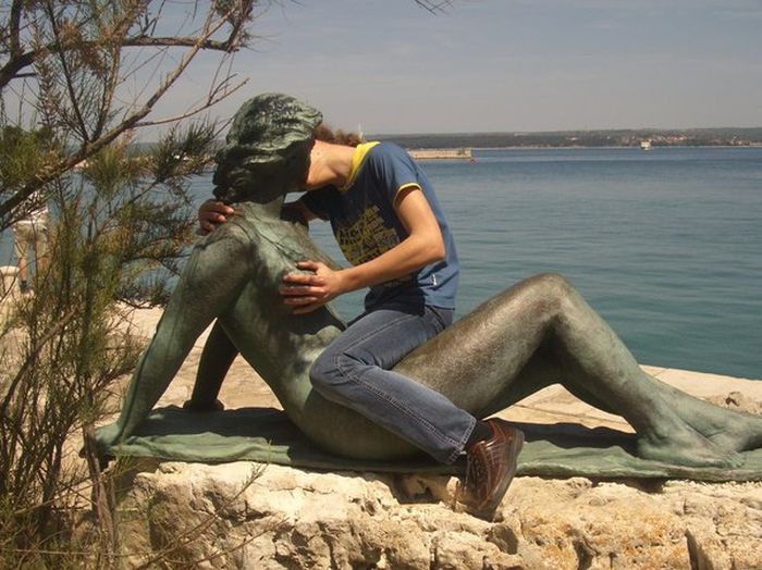 Acid Picdump (94 pics)