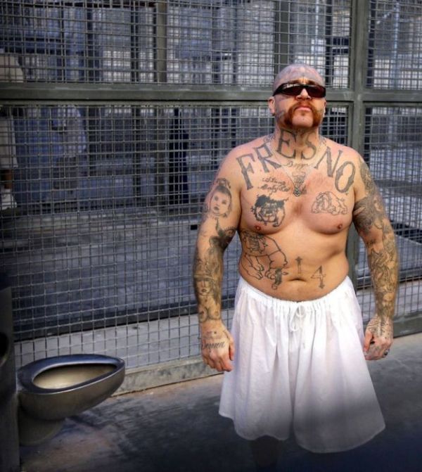 What Life Looks Like Behind The Bars Of San Quentin (17 pics)