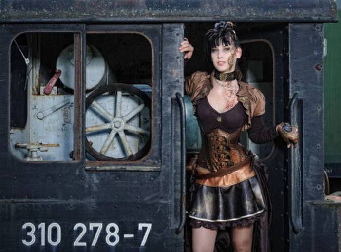 Sexy Girls Who Know How To Do Steampunk The Right Way (44 pics)