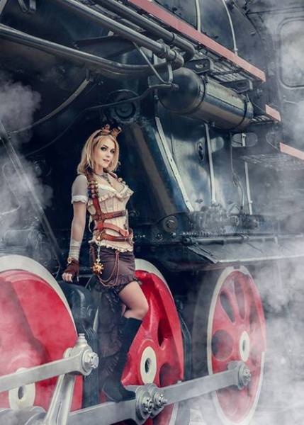 Sexy Girls Who Know How To Do Steampunk The Right Way (44 pics)