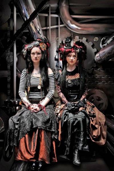 Sexy Girls Who Know How To Do Steampunk The Right Way (44 pics)