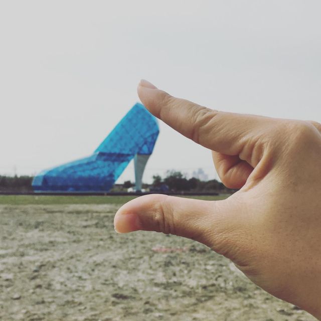 Find Out Why This Church In Taiwan Is Shaped Like A Shoe (7 pics)