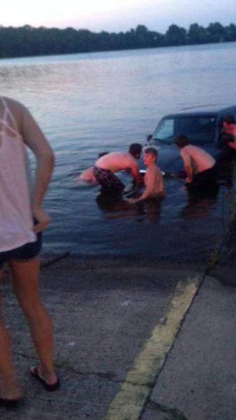 You Know It's Going To A Bad Day When It Starts Out Like This (43 pics)