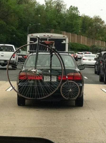 Even The Most Boring Commutes Have Their Awkward Moments (42 pics)