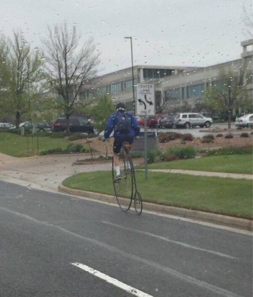 Even The Most Boring Commutes Have Their Awkward Moments (42 pics)