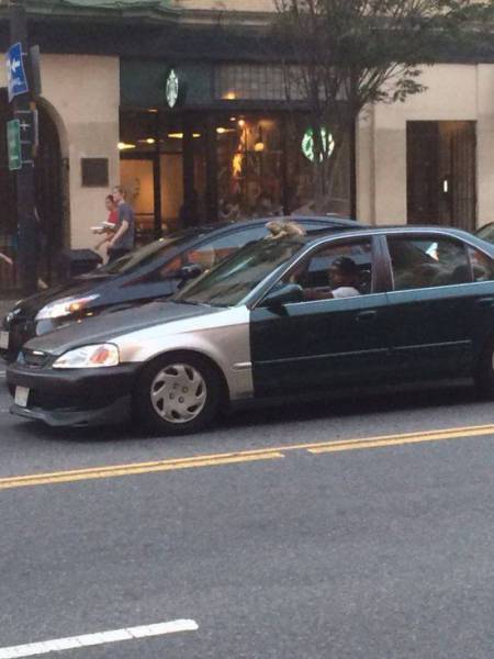 Even The Most Boring Commutes Have Their Awkward Moments (42 pics)