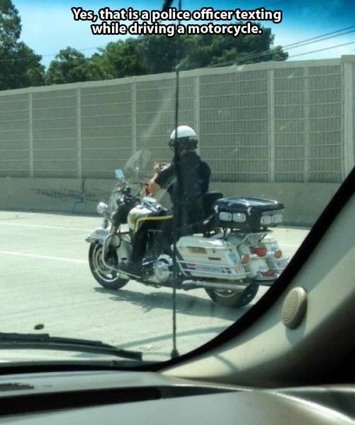 Even The Most Boring Commutes Have Their Awkward Moments (42 pics)