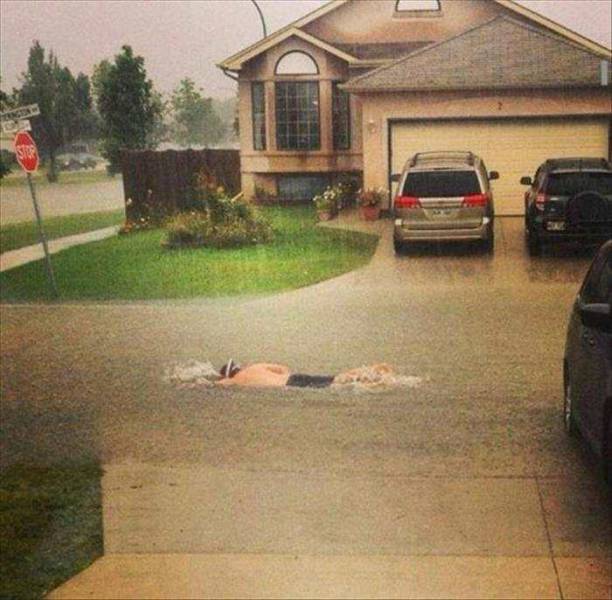 Even The Most Boring Commutes Have Their Awkward Moments (42 pics)