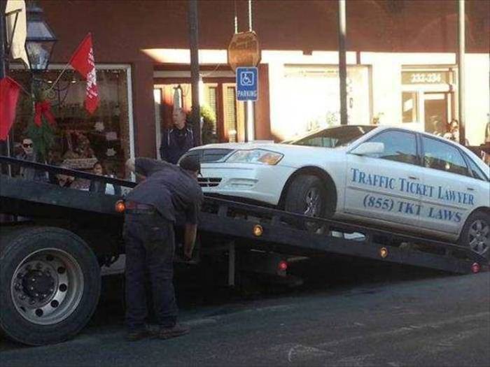 Even The Most Boring Commutes Have Their Awkward Moments (42 pics)