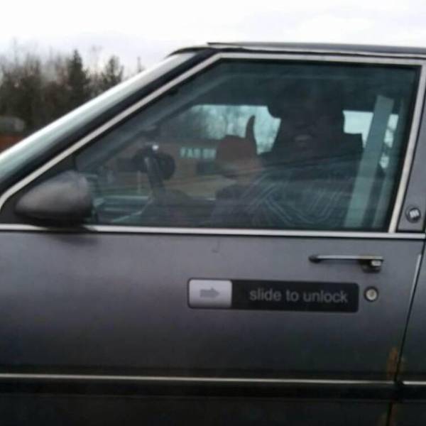 Even The Most Boring Commutes Have Their Awkward Moments (42 pics)