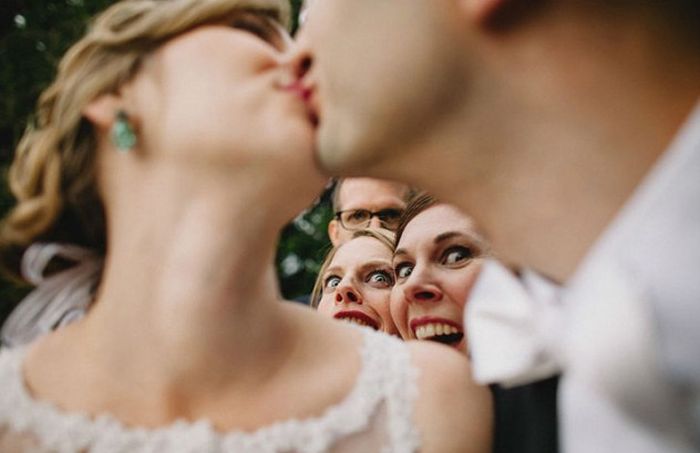 Funny Couples That Took Their Wedding Photos To The Next Level (20 pics)