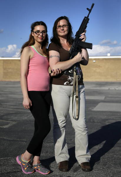 People In Texas Don't Leave The House Without A Gun (9 pics)