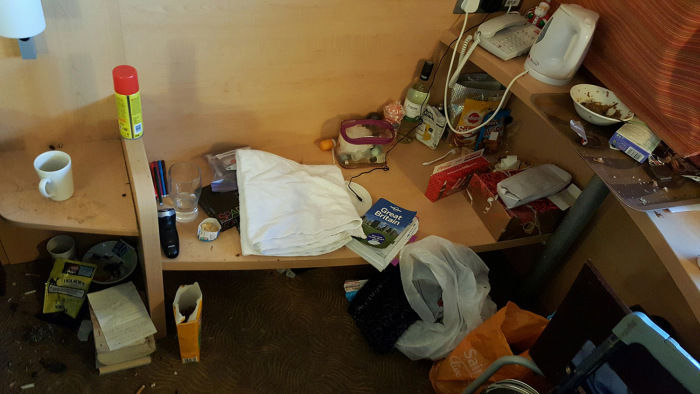 Homeless Couple Trashes A Hotel Room That Was Paid For By A Generous Woman (5 pics)